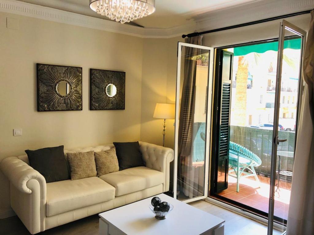 Apartamento A 50 Metros De La Playa Malagueta Con Vistas Al Mar มาลากา ภายนอก รูปภาพ